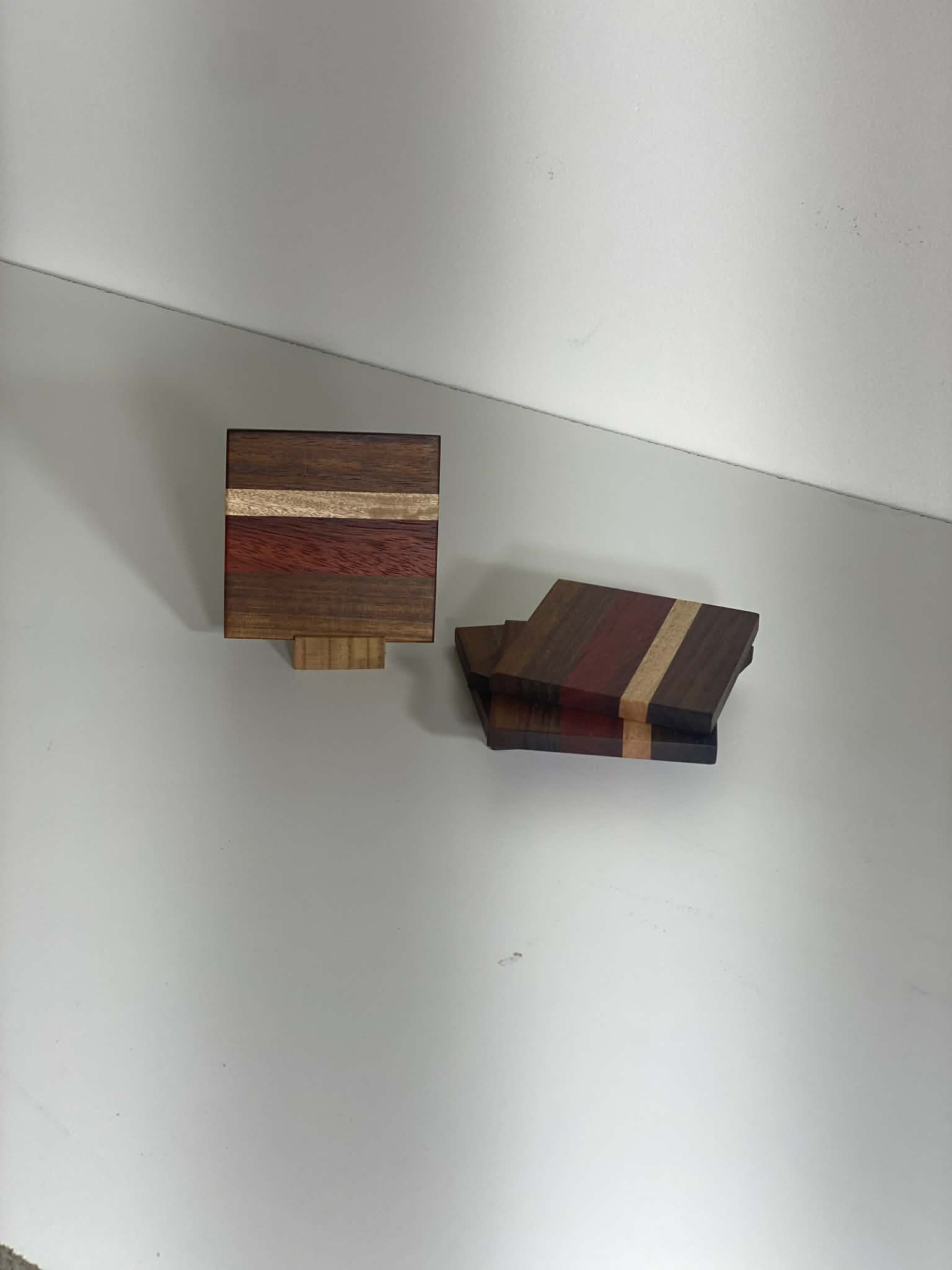 1000047986